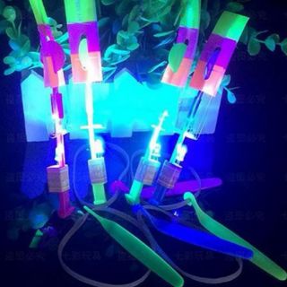 Phi tiêu bắn súng cao su có đèn LED cực đẹp