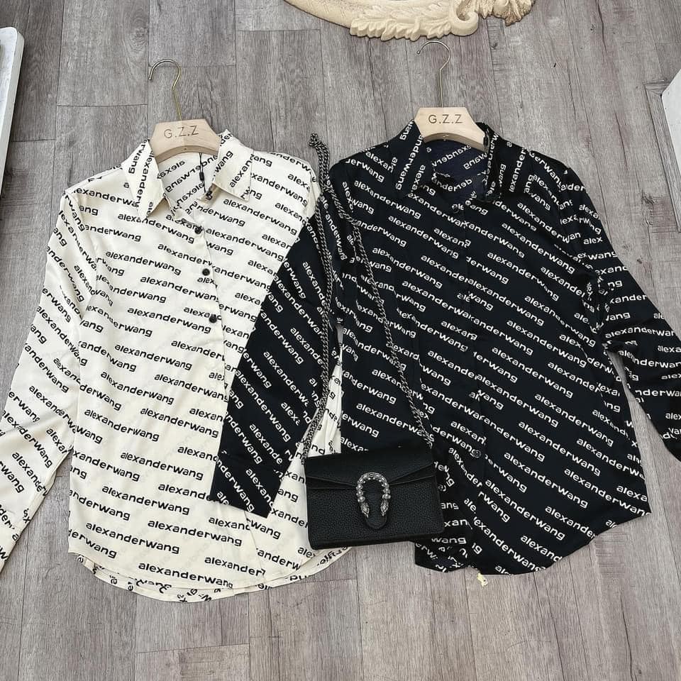 ÁO SOMI ĐEN HỌA TIẾT CHỮ ALEXAN.DERWANG
