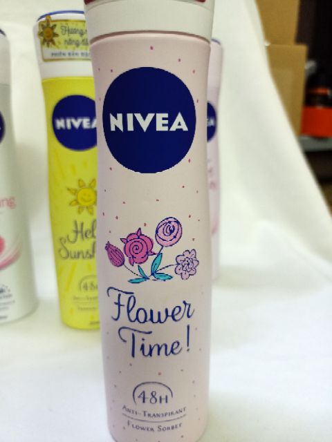 Xịt khử mùi NIVEA nữ ngọc trai quyến rũ (150ml)