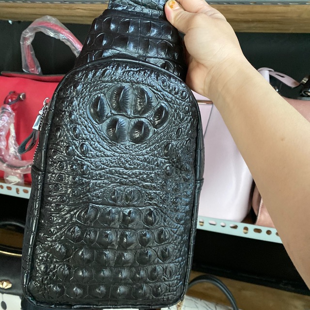 Túi dập vân cá sấu