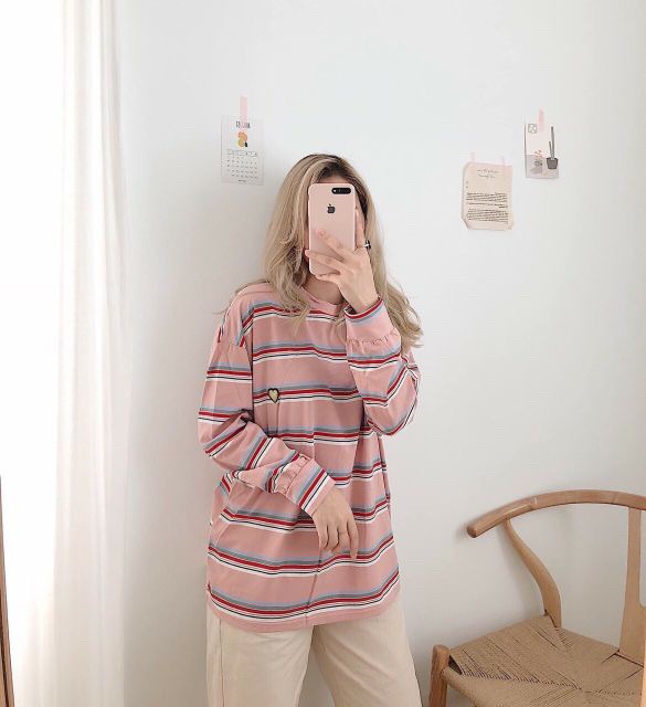 ÁO SWEATER KẺ THÊU TIM HOT HIT | BigBuy360 - bigbuy360.vn