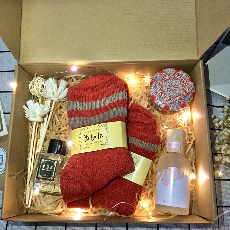 Dìu Dịu Box - Quà tặng nến thơm tinh dầu, quà tặng sinh nhật, quà tặng độc đáo ý nghĩa cho bạn gái, cho người thương