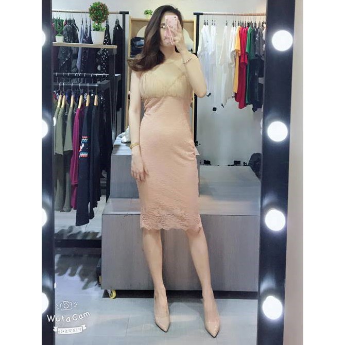Đầm ren ôm Body dự tiệc