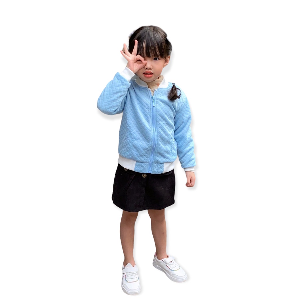 Áo khoác lót lông dài tay litibaby bo gấu bé gái cho bạn 10-23kg. Bên trong lót bông siêu ấm