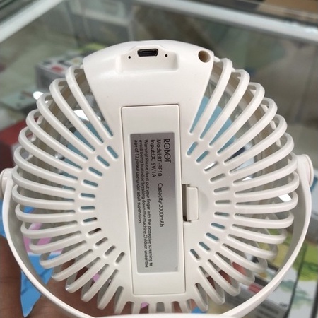 Quạt sạc USB mini kẹp bàn, cầm tay, xoay góc 720 độ RoBot RT-BF10 - Chính hãng