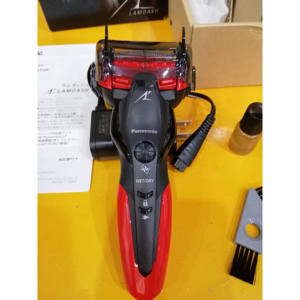 Máy cạo râu nội địa Nhật Panasonic ES-ST2R (mã 64)