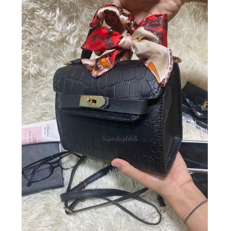 [ẢNH VIDEO THẬT] Túi Xách Nữ Da Rắn Thời Trang Khóa Vặn HQ119