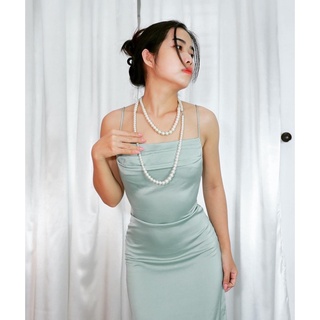 Đầm lụa sẻ tà xếp li cổ