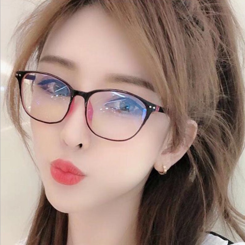 Gọng kính mắt thời trang nữ cho người cận