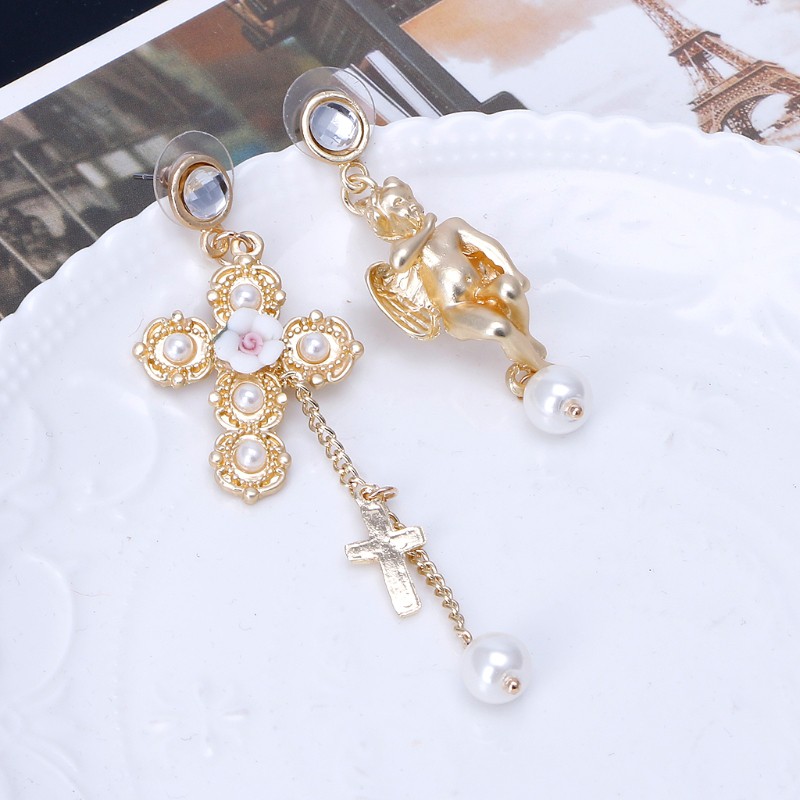 Khuyên tai nữ dạng không đối xứng thời trang cá tính