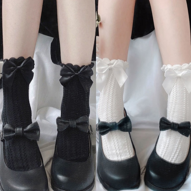 Đôi Vớ Đan Len Họa Tiết Trái Tim Phối Dây Tây và Nơ Dễ Thương Bắt Mắt Cho Nữ