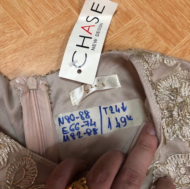 Đầm suông ren nâu kiểu nguyên tag hàng si 2hand