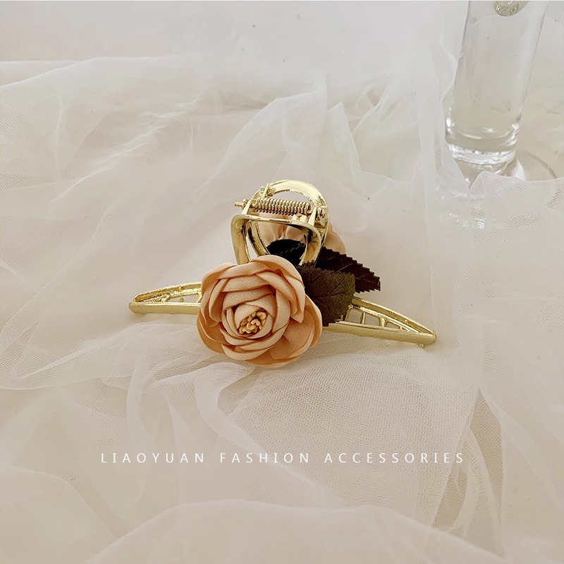 Kẹp tóc nữ hình hoa hồng ba chiều thanh lịch