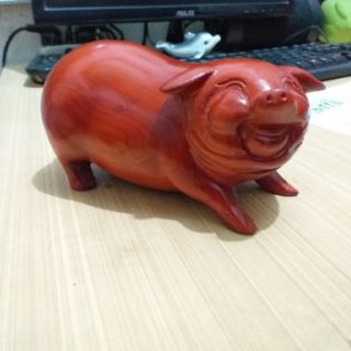 Lợn gỗ xinh xắn