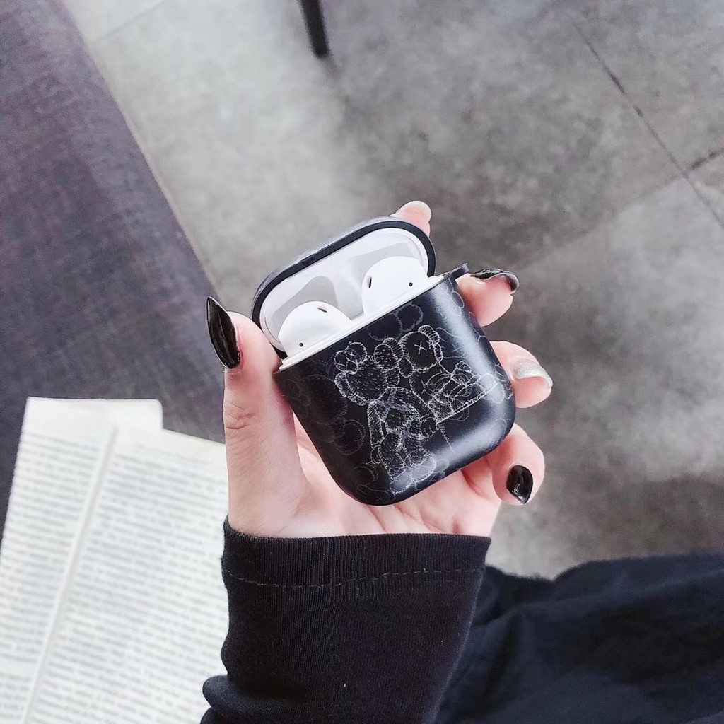 Vỏ Bảo Vệ Hộp Đựng Tai Nghe Airpods Chống Rơi In Hình Kaws Cá Tính | BigBuy360 - bigbuy360.vn