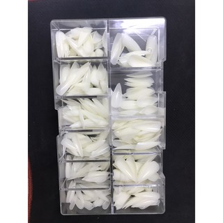 Móng hsm tem vàng form nhọn đục