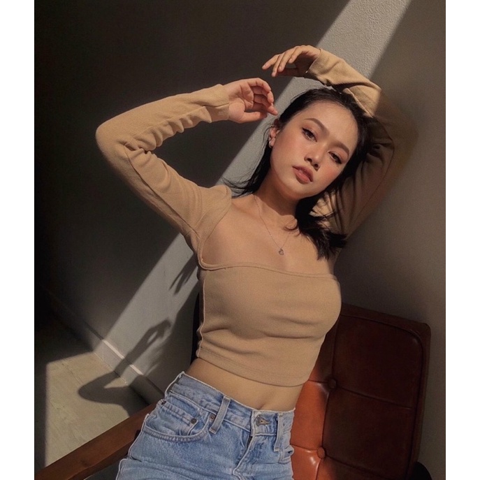 CROPTOP CỔ VUÔNG KHOÉT