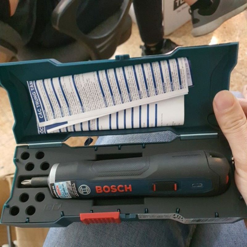 Máy vặn vít Bosch GO