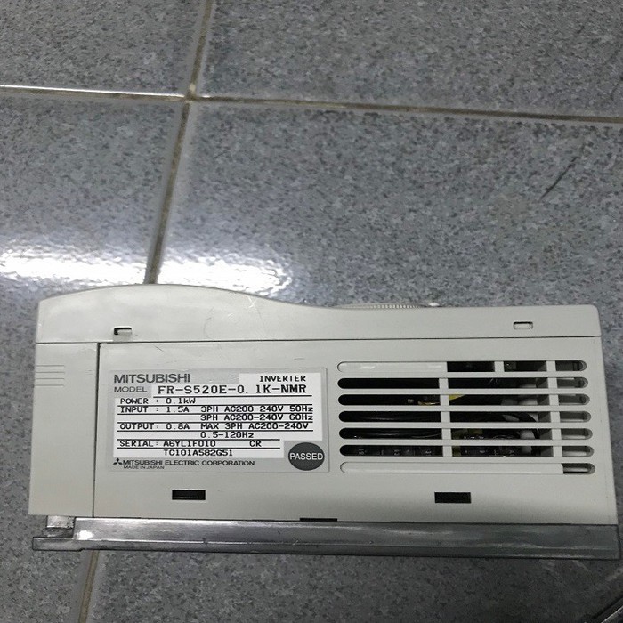 FR-S520E-0.1K Biến tần 1pha hoặc 3 pha 220v 100w Mitsubishi
