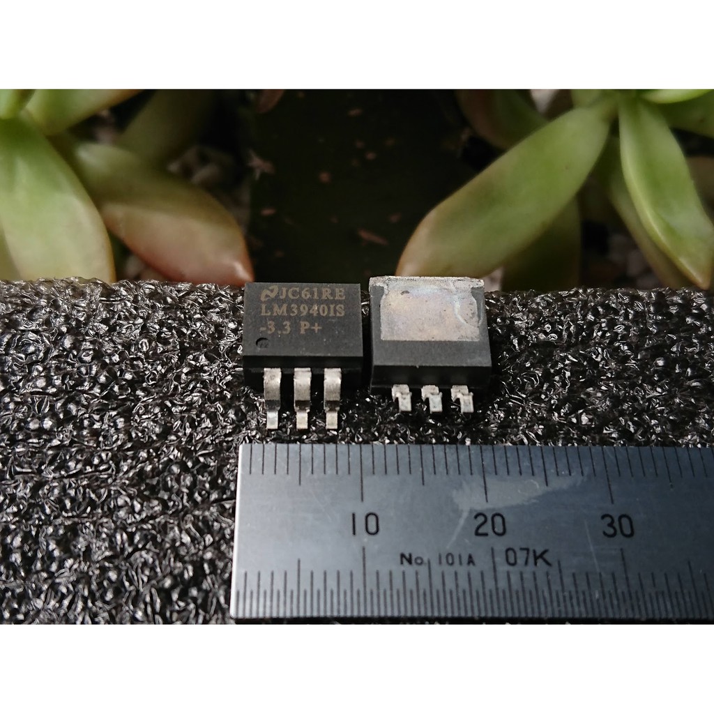 IC LDO LM3940IS-3.3 1A 3.3V