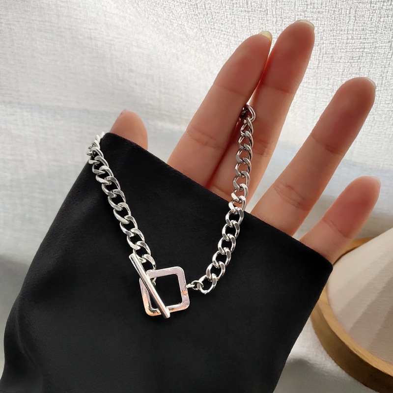 Vòng cổ thời trang sành điệu cho nữ