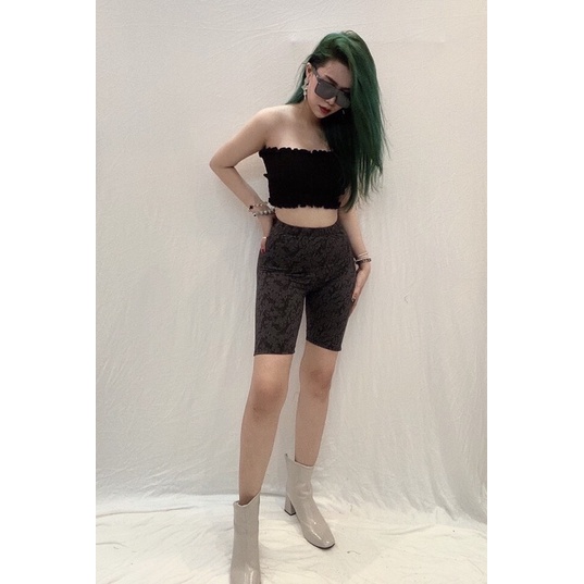 Quần short biker ôm hoa văn đen và đỏ vnxk