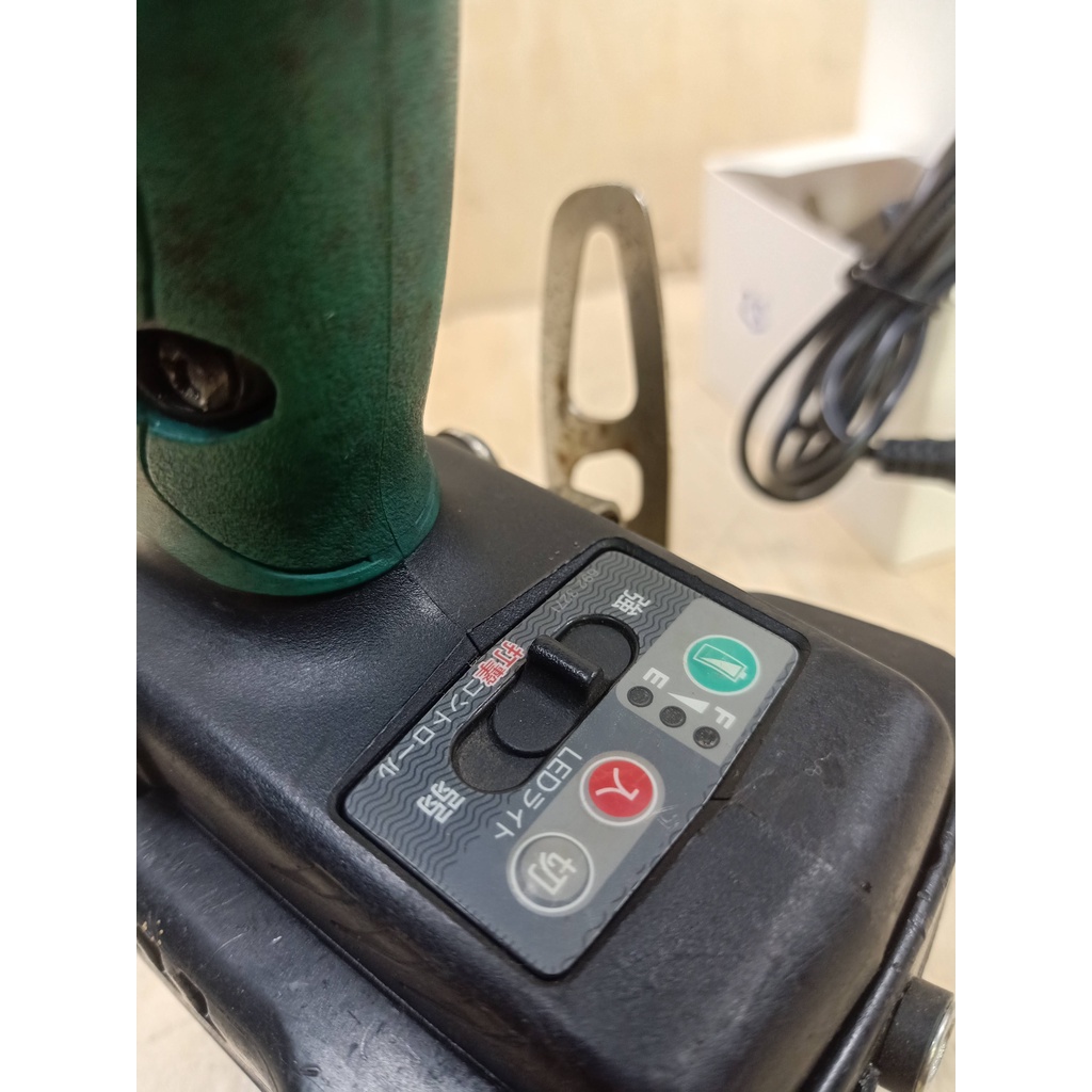 Máy Bắn Vít Ryobi 14.4v Nội Địa Nhật - Pin 3.0Ah 2 Đường Sạc