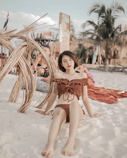 Bikini đồ bơi Hàn Quốc hai mảnh sexy trễ vai nhấn bèo đan dây mới 2020 | BigBuy360 - bigbuy360.vn