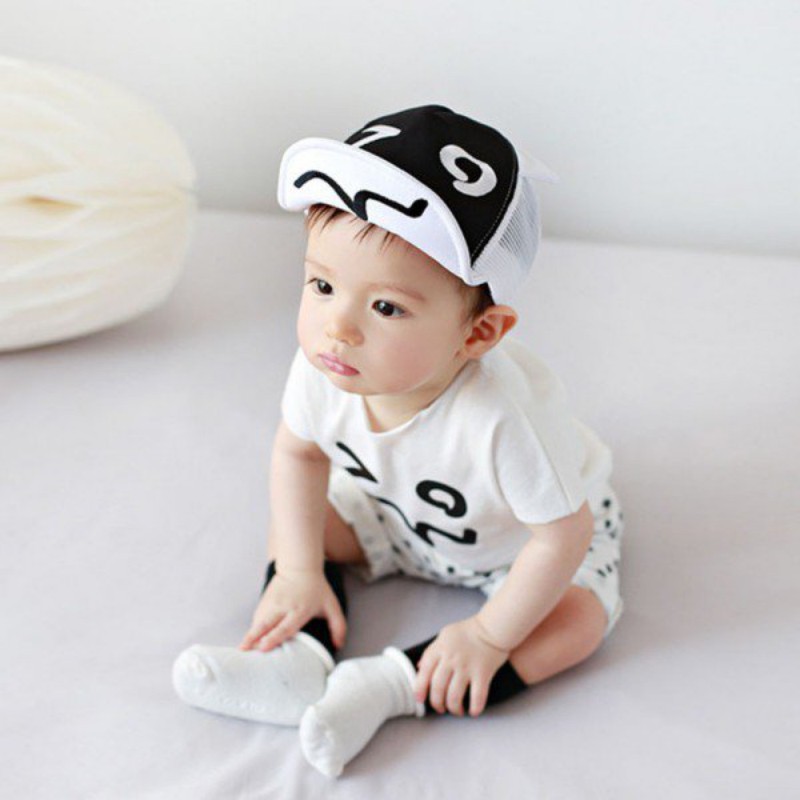 Mũ tai thỏ dễ thương cho bé