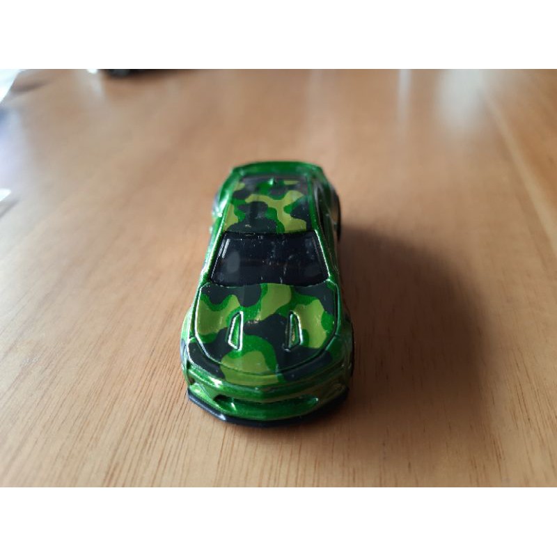 xe Hotwheels Chevy Camaro xanh lá quân đội,  xe đẹp như hình