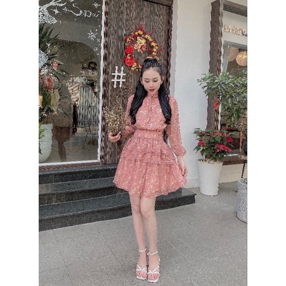 Đầm voan hoa cổ trụ tay dài 3 tầng