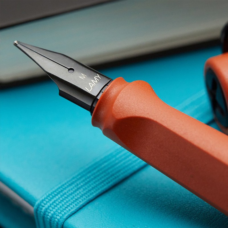 Bút Máy LAMY Safari Phiên Bản Đặc Biệt 2022 Terra Red Savannah