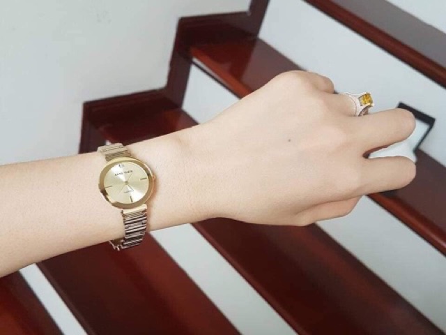 Đồng hồ nữ ANNE KLEIN model AK/2434CHGB dây kim loại sang trọng