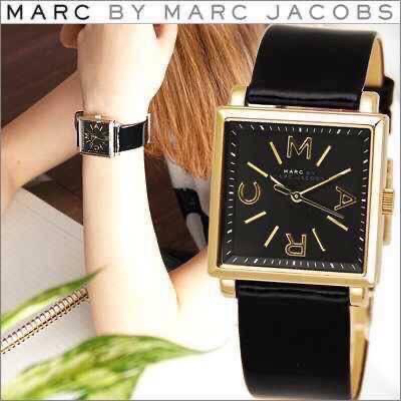 Đồng hồ Nữ Marc Jacob dây da đen mặt vuông case 30mm