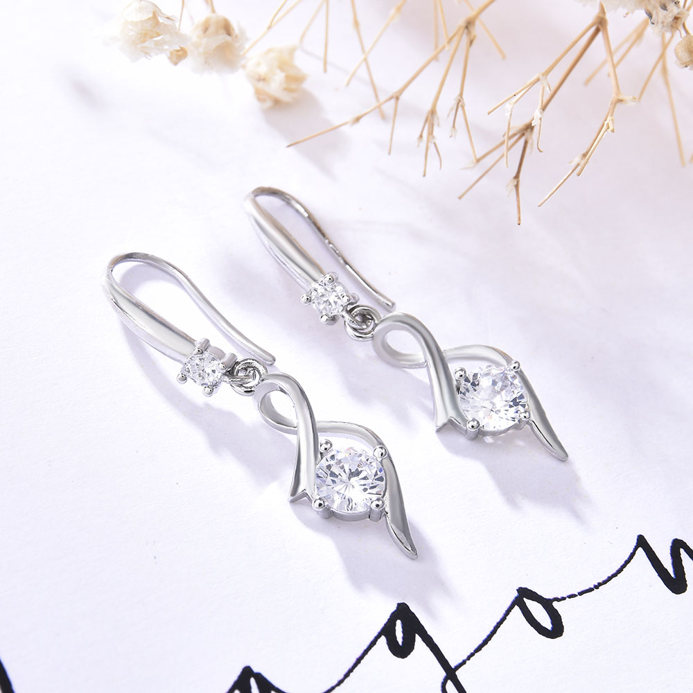 1 Đôi Bông Tai Hình Giọt Nước Đính Đá Sapphire Trắng Đơn Giản Cho Nữ