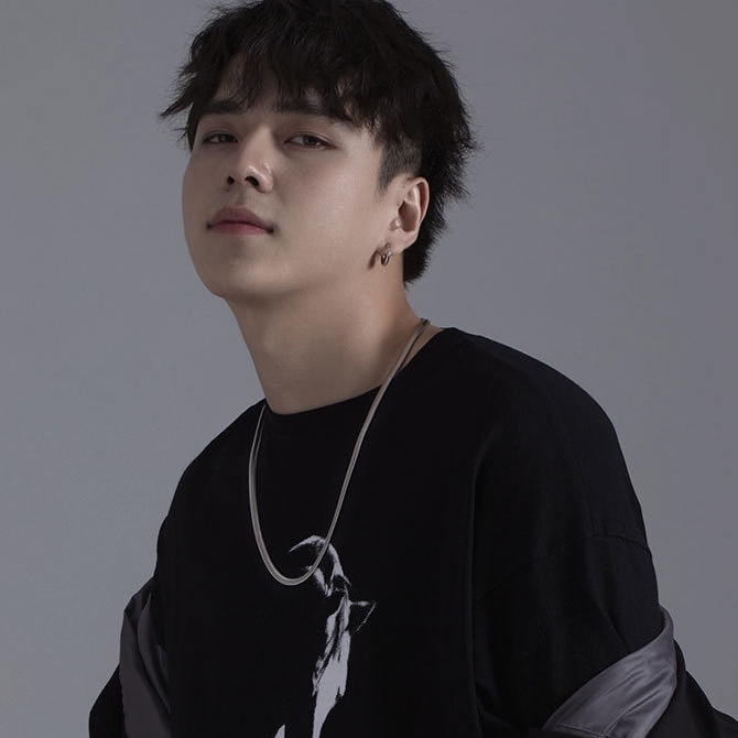 Dây Chuyền Xương Rắn Bằng Thép Titan Cao Cấp Thiết Kế Đơn Giản Phong Cách Hip Hop Đường Phố Cho Nam