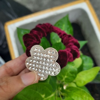Cột tóc vải nhung đính hạt thời trang (được chọn mẫu)