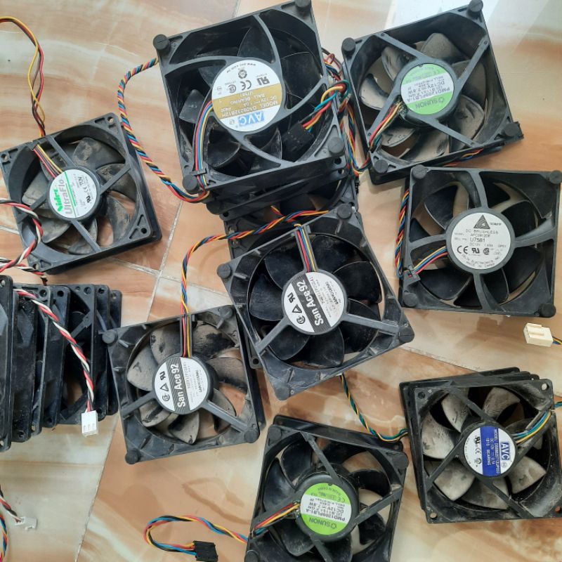 fan quạt tản nhiệt công suất lớn 12v  tháo máy .