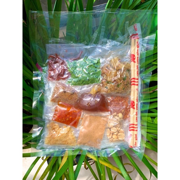 Bánh tráng trộn 10 vị
