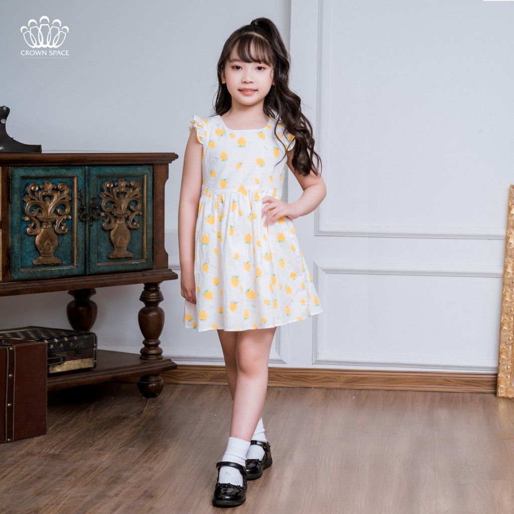 Đầm Bé Gái Cao Cấp Crown Space CKGS2811315 Họa Tiết Dâu Tây – Cotton Thoáng Mát, Thấm Hút Mồ Hôi Size 11-21Kg