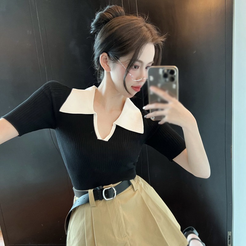 Áo Thun Tay Ngắn Cổ Chữ V Màu Sắc Tương Phản Chất Liệu Lụa Mát Mẻ Trẻ Trung