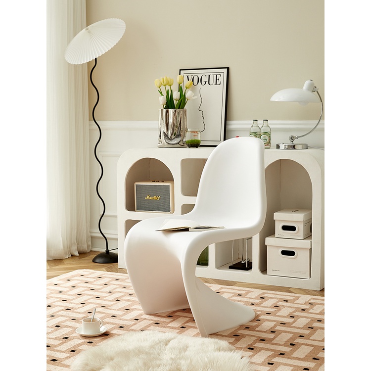 Ghế nhựa pantone phong cách Châu Âu thiết kế tối giản, decor Forher.since1998