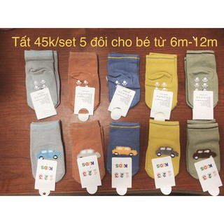 Tất chân cho bé