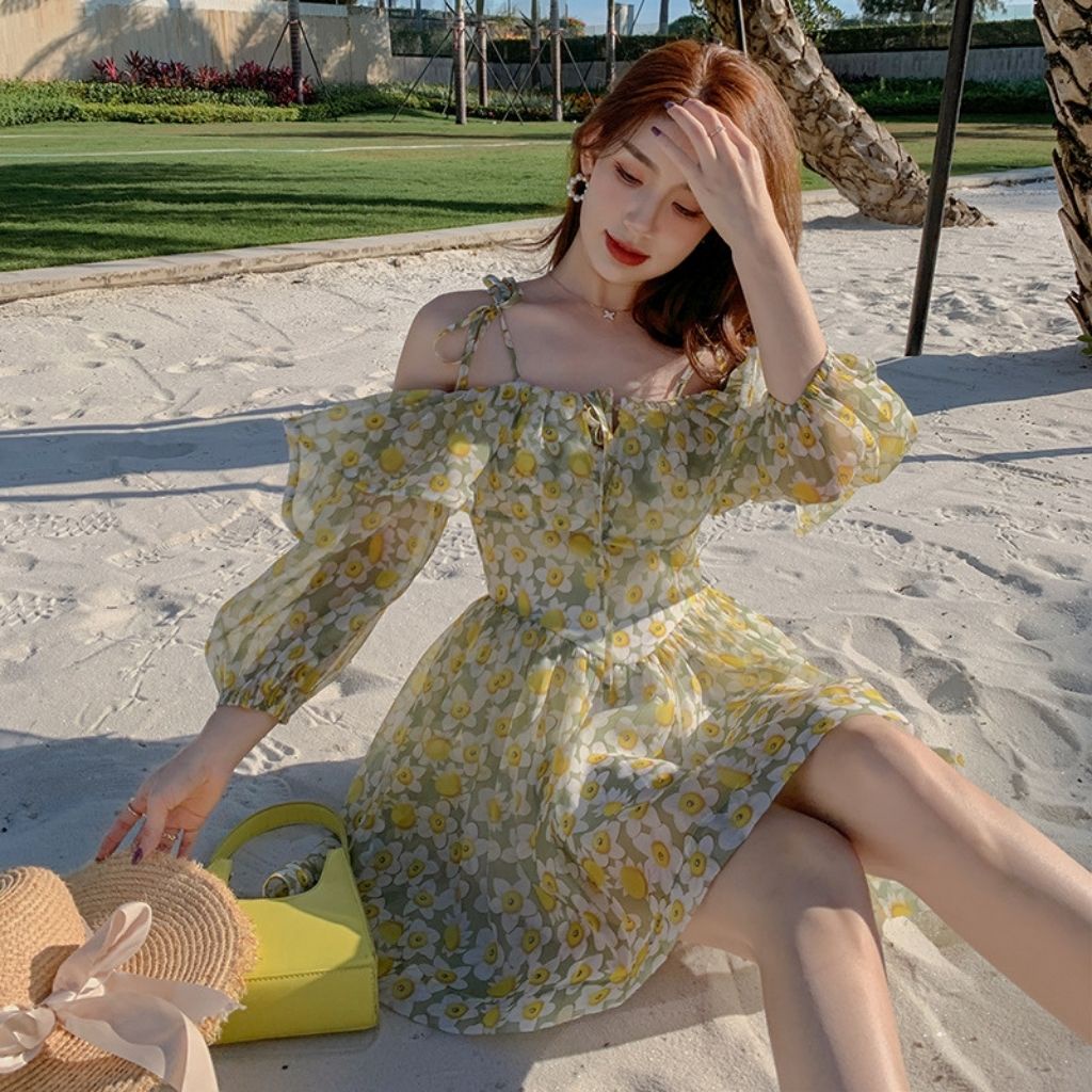 Váy hoa nhí , đầm trễ vai xòe dáng ngắn phong cách tiểu thư mùa hè Hàn Quốc