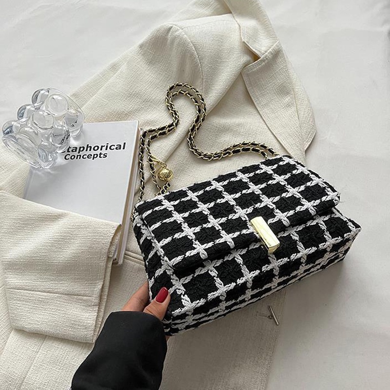 Túi Đeo Chéo Hình Vuông Cỡ Nhỏ Bằng Len Phối Dây Đeo Sợi Xích Thời Trang Cho Nữ