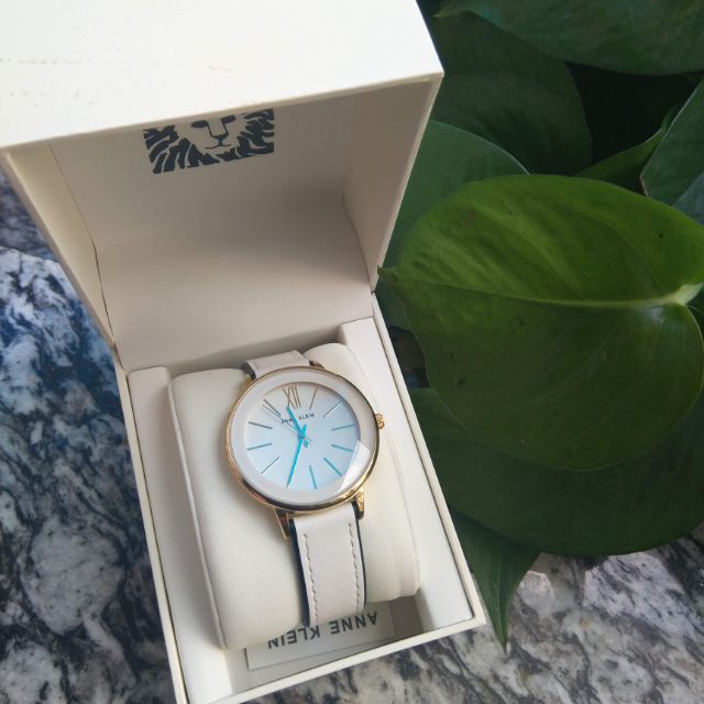 Đồng hồ dây da nữ Anne Klein