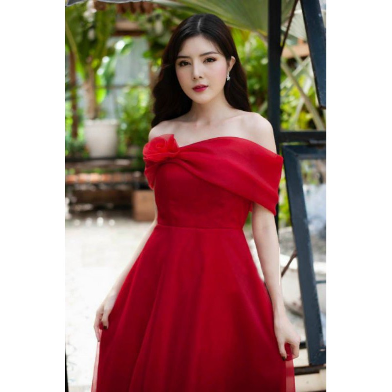 Đầm maxxi da hôi bet vai đính hoa cao câp