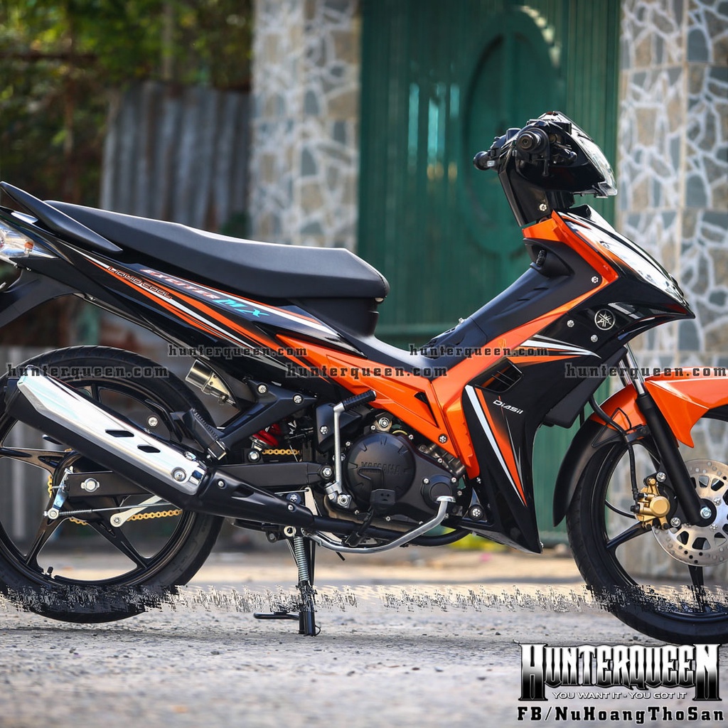 Tem rời UV cao cấp đen cam trắng. Dán xe Exciter 135 (2006-2010), không bay màu , bong tróc. Kích thước chuẩn