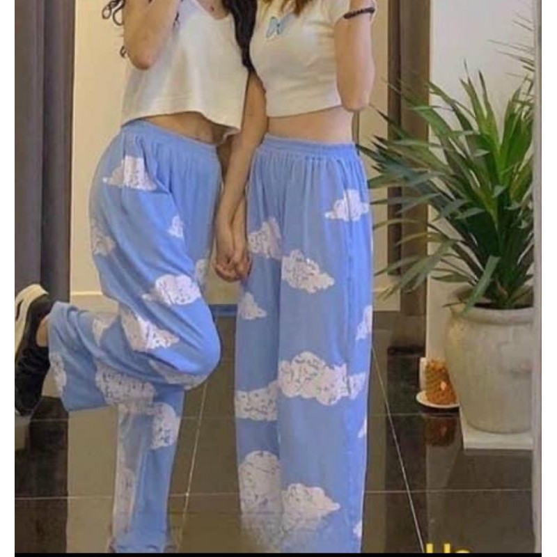 Quần loang màu hình mây