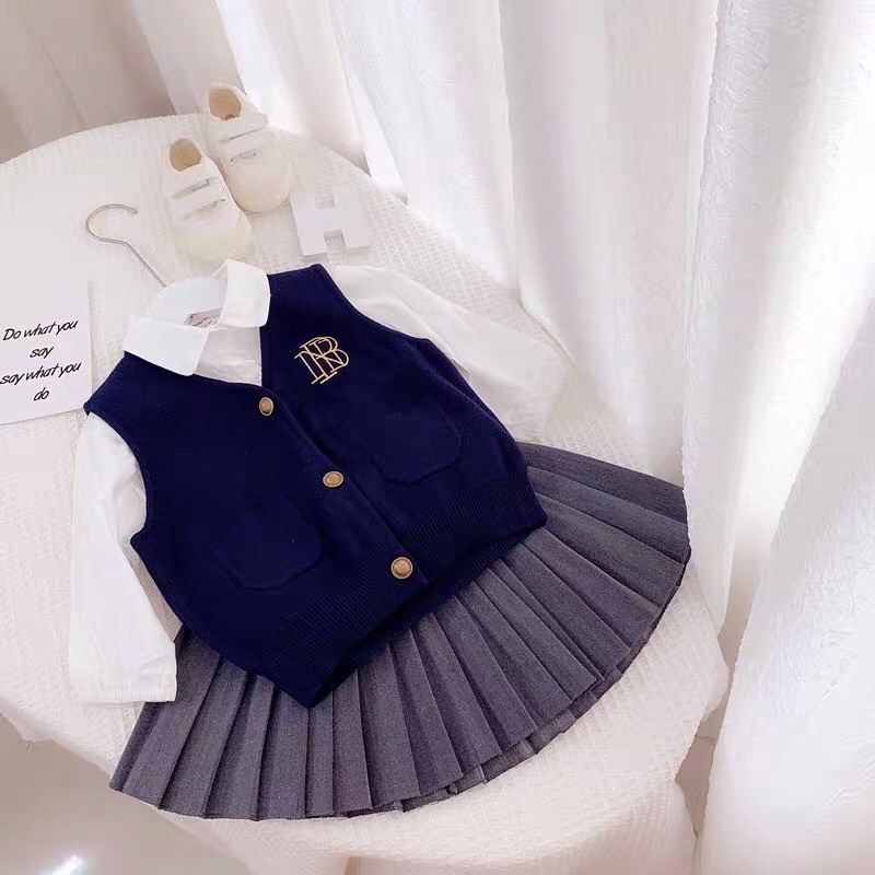 ÁO LEN GHILE VÀ ÁO POLO TRẮNG BÉ